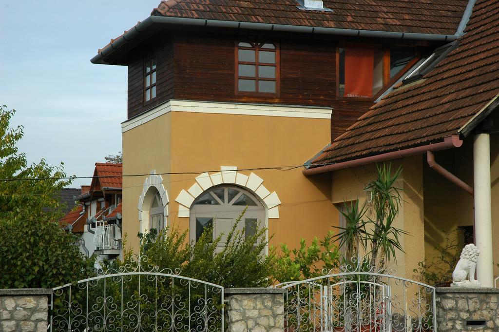 Alom Kucko Apartman Zalaegerszeg Værelse billede